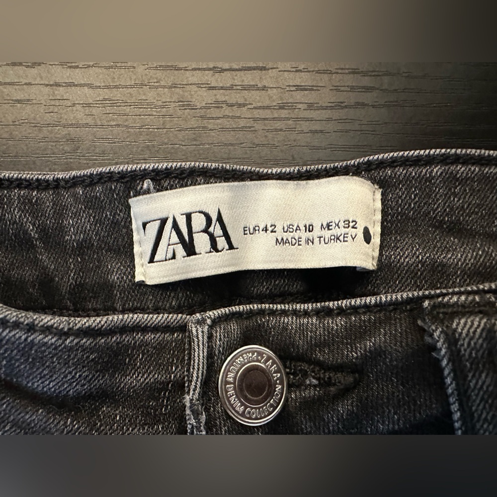 Zara Women's Gray Straight Leg Jeans - High Stretch - Picture 9 of 9